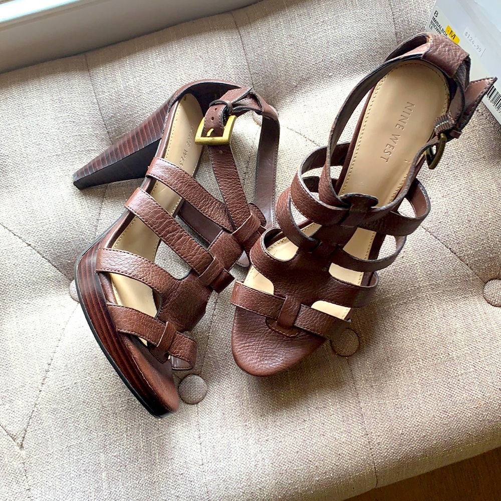Nine West rich dark brown sandals Sz 8.